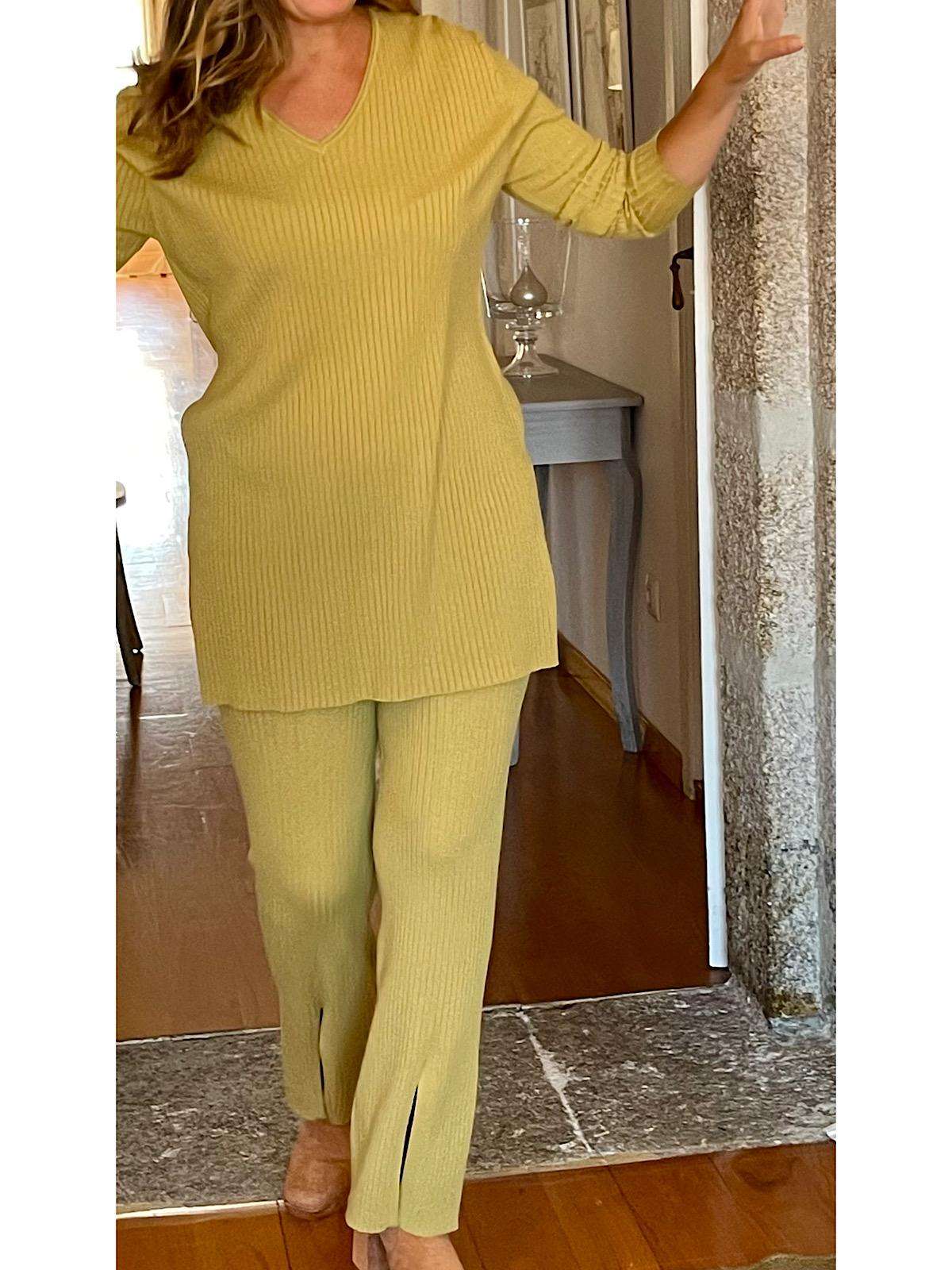 Conjunto mostaza acanalado - Imagen 2