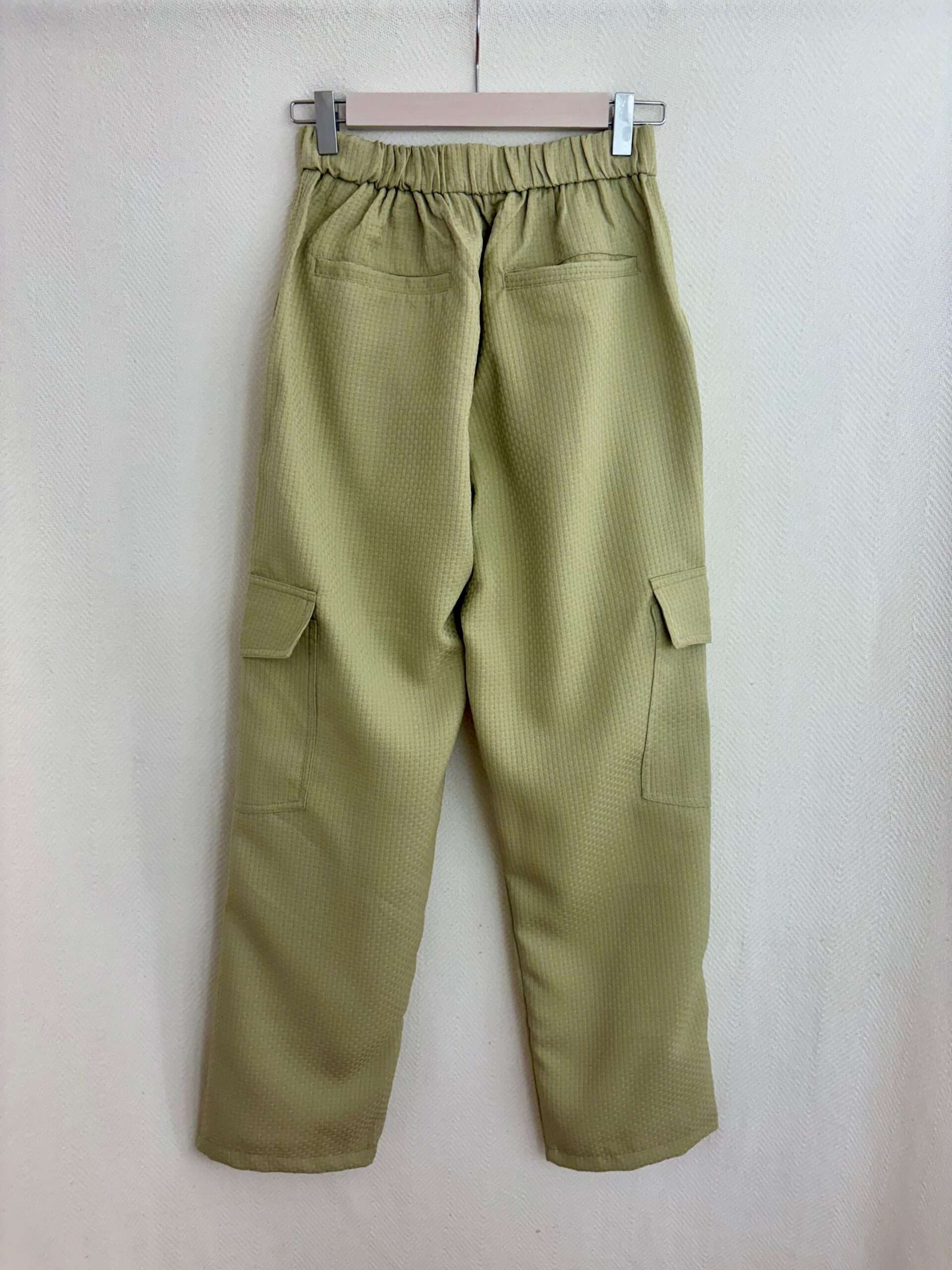 Pantalón conjunto verde - Imagen 2