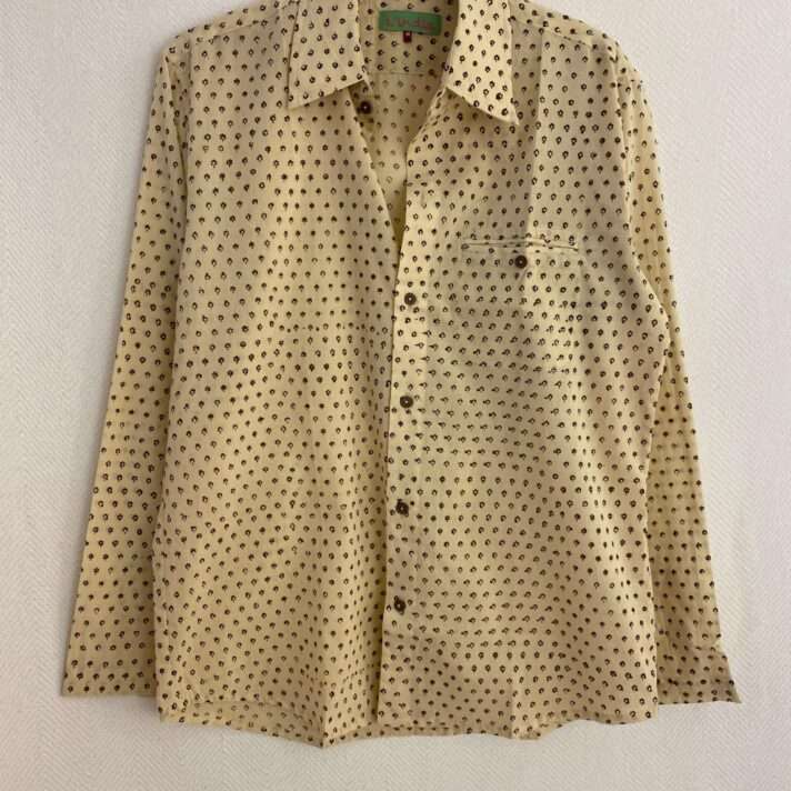 Camisa color mantequilla