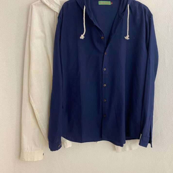 Camisa capucha lisa abierta