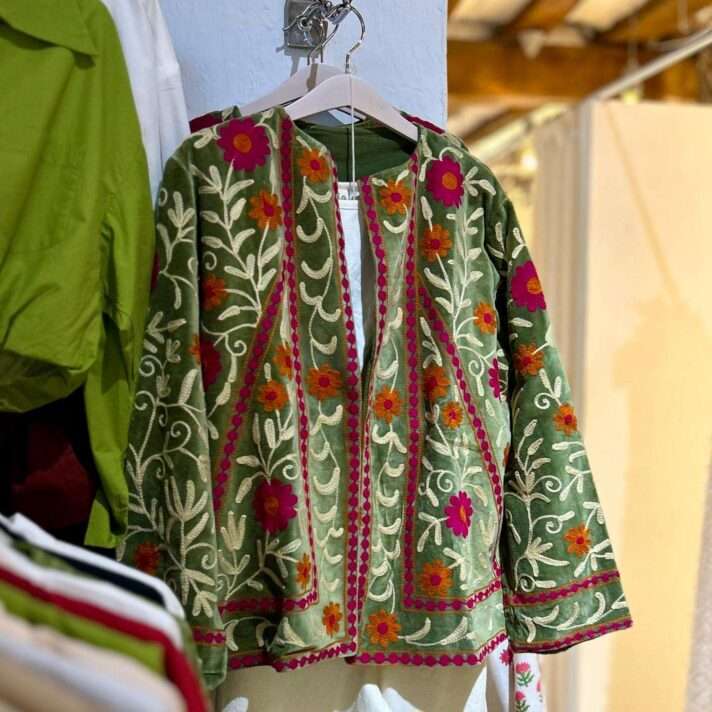 Chaqueta terciopelo bordada